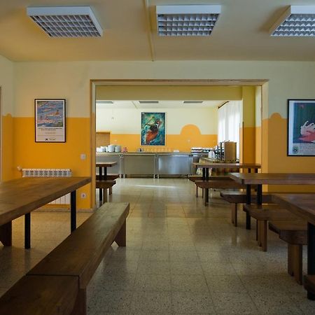 Alberg Escola De Piraguisme De Sort Bagian luar foto