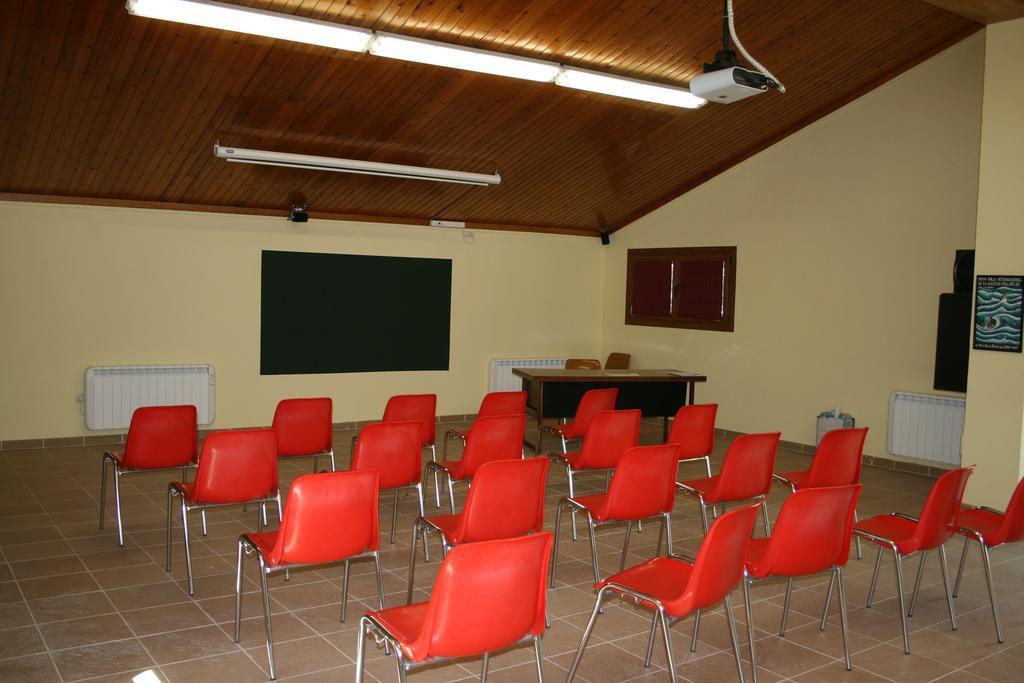 Alberg Escola De Piraguisme De Sort Bagian luar foto