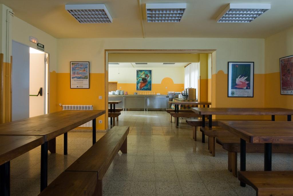 Alberg Escola De Piraguisme De Sort Bagian luar foto